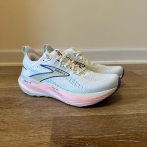 Brooks Women’s Glycerin 22 Running Shoes